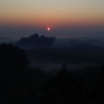 Lever de soleil au Mont Taung Wine, Hpa-An, Myanmar