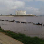 Barques en rang d'oignons, Phnom Penh, Cambodge