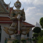 Gardien du Wat Arun, Bangkok, Thaïlande